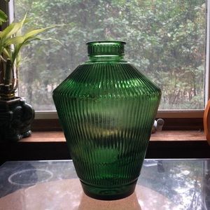 Beautiful Vintage Green Vase